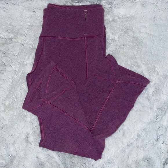 CALIA Purple High-Waisted Capris. Size Medium - Picture 5 of 5